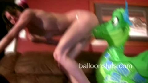 8994